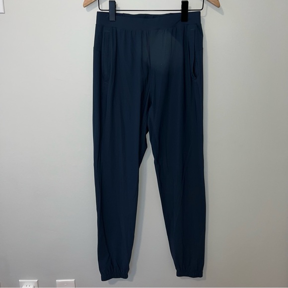 lulu lemon Men’s Surge Jogger - Picture 10 of 10